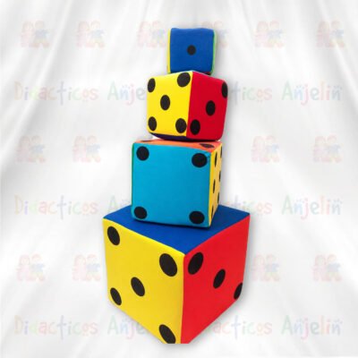 Set de dados didácticos de espuma acolchada para bebés y niños, en diferentes tamaños y colores vivos con puntos negros.
