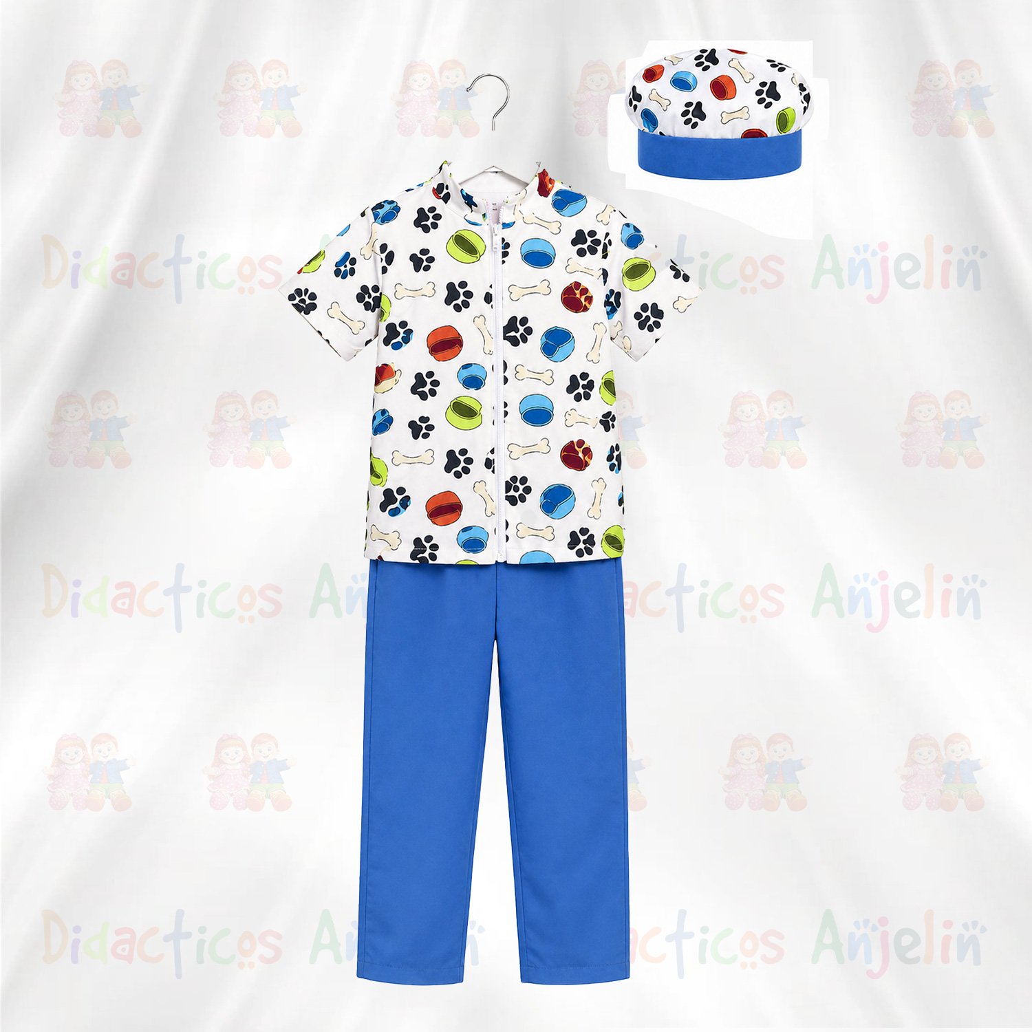 Disfraz de veterinario para niño o niña colgado en gancho, uniforme de veterinario infantil hecho a mano fondo blanco